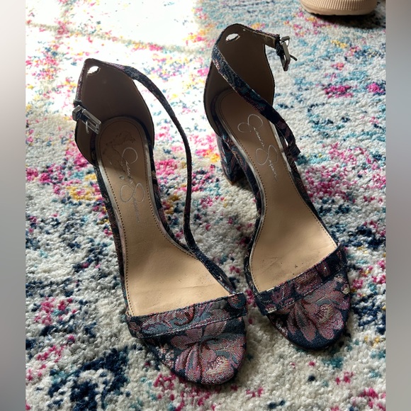 Jessica Simpson Sandals 6 1/2 - Picture 1 of 3